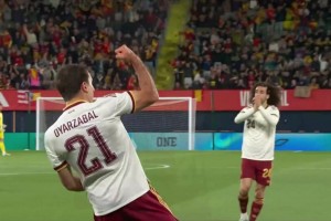 费尔明弧顶分球助攻巴埃纳精妙一漏！奥亚萨瓦尔抽射先下一城！